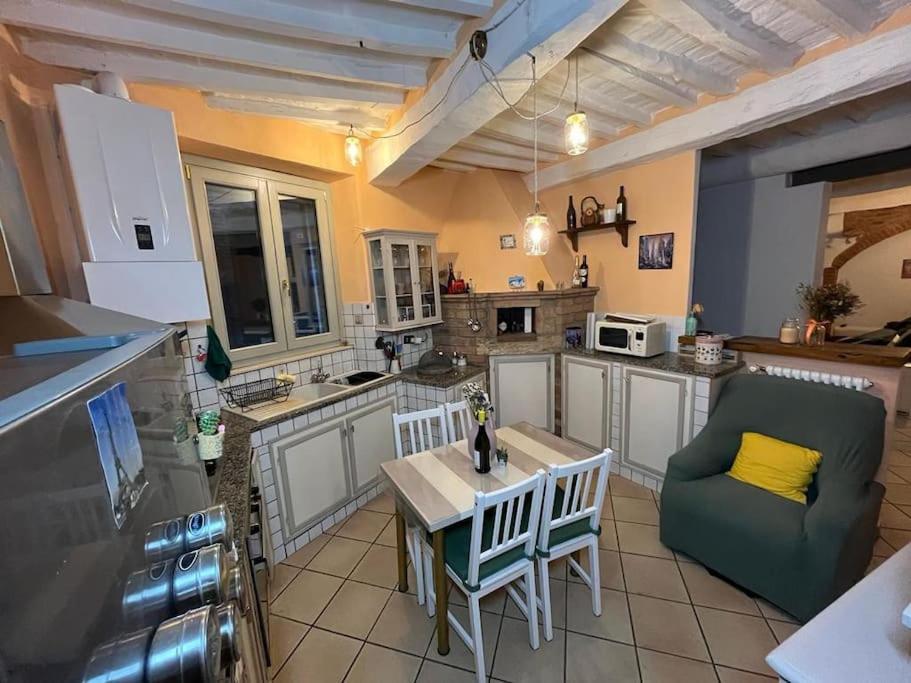 Appartement A Due Passi Da Piazza Grande à Montepulciano Stazione Extérieur photo